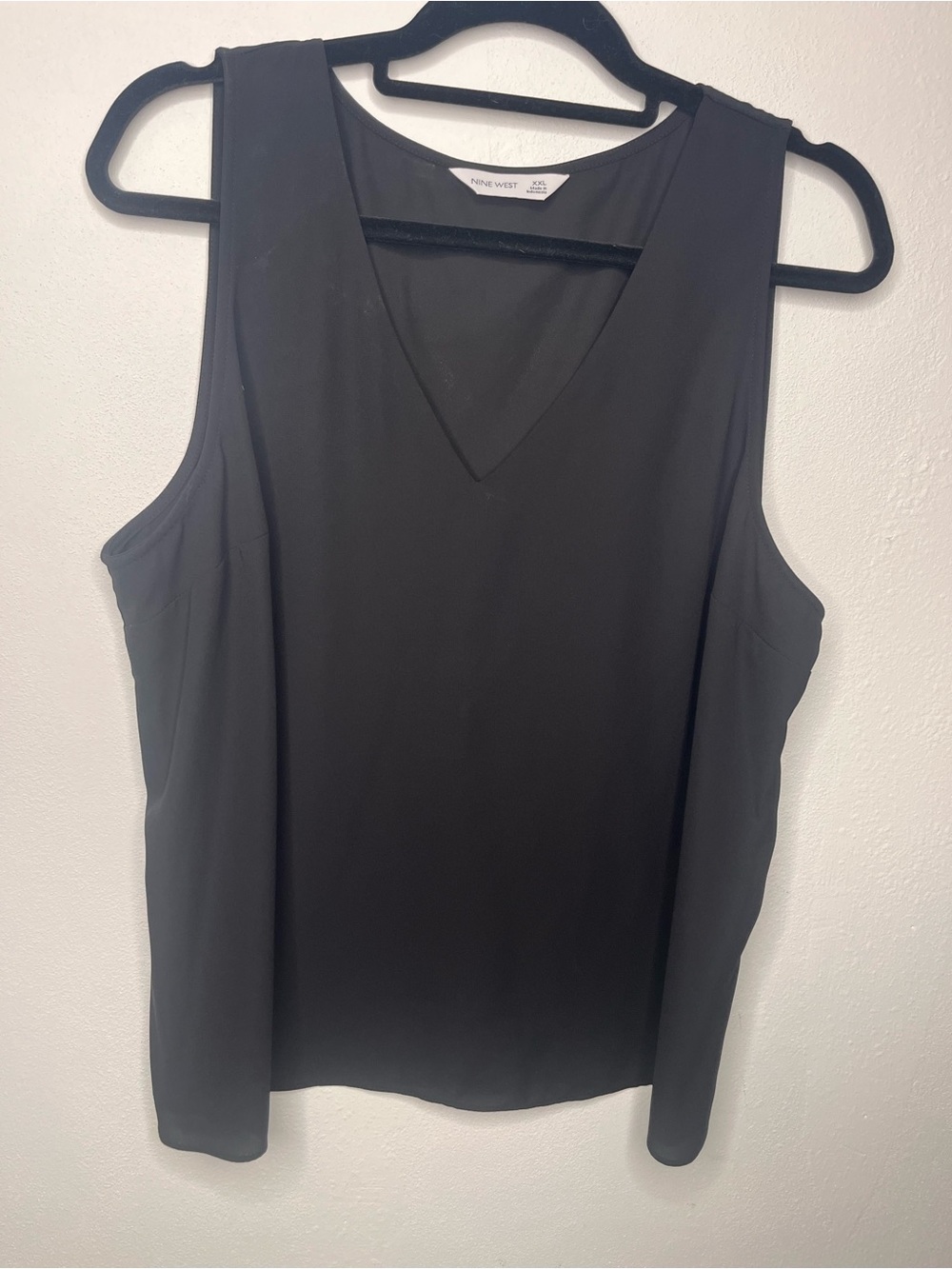 Nine West XXL Classic Black V-Neck Sleeveless Top